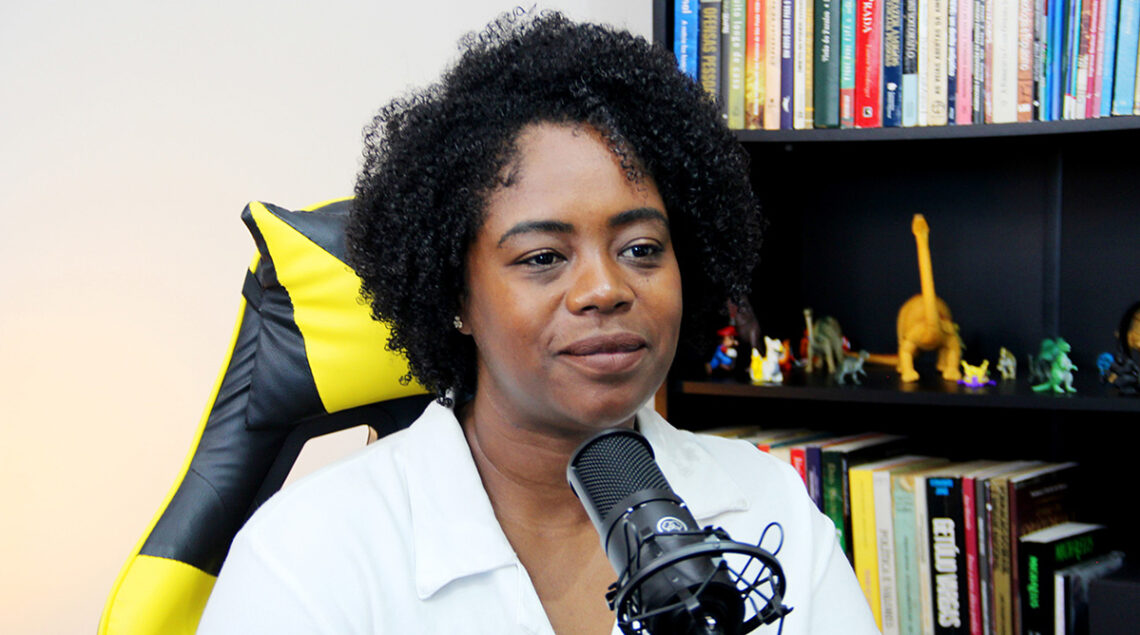 Cíntia Correia, militante de movimentos sociais, participa da edição #2 do Podcast do Sintrasp – Especial Dia Da Mulher