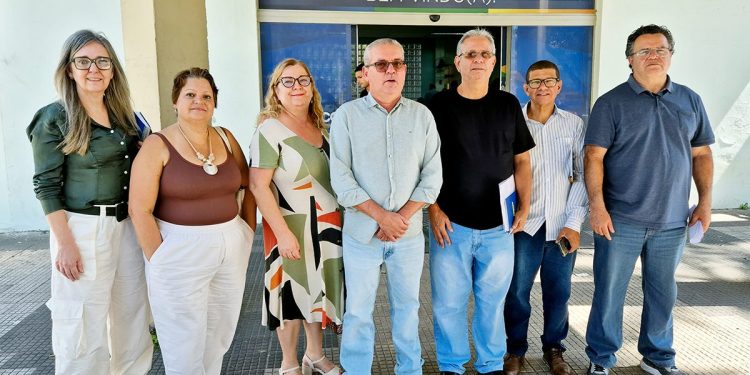 Contraproposta do Governo fica abaixo das expectativas; Servidores decidirão em assembleia ONLINE