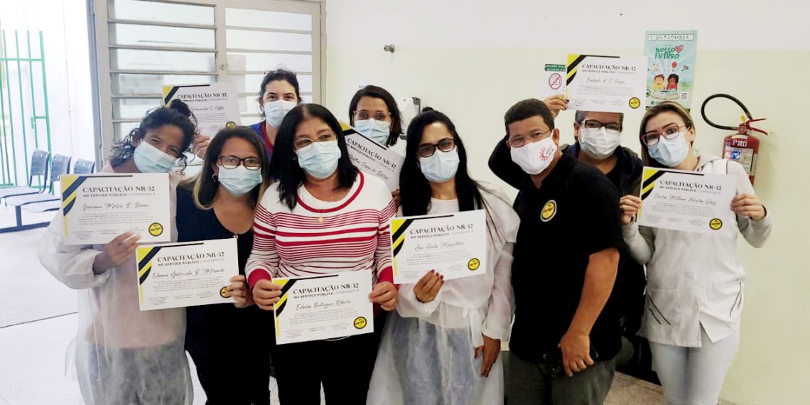 UBS do Quitaúna | Servidoras recebem certificados e elogiam trabalho do Sintrasp