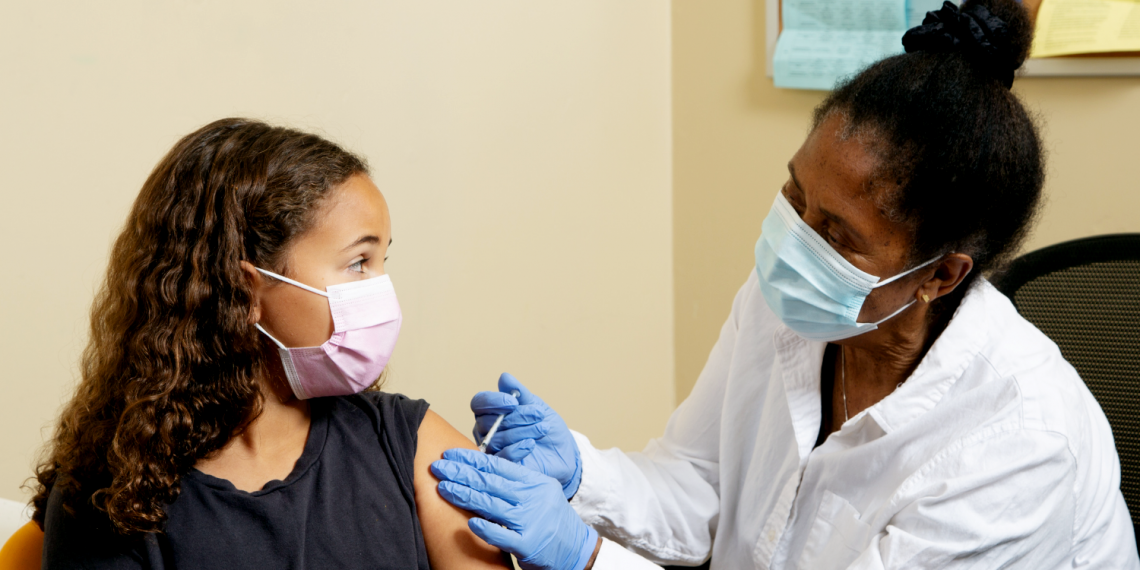 Servidores garantem o sucesso da campanha de vacinação contra a poliomielite em Osasco