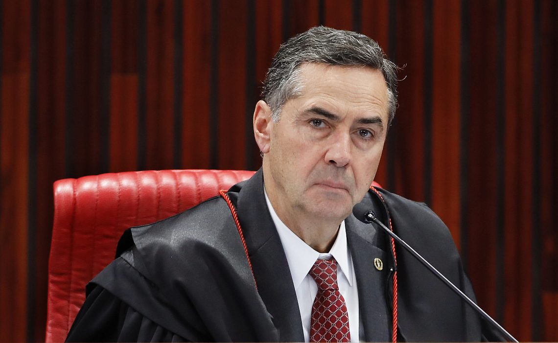 Ministro Barroso atende patrões e emite decisão LIMINAR com suspensão do Piso Salarial da Enfermagem