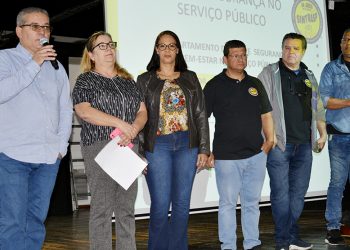 Reafirmamos compromissos de luta por valorização com os Profissionais do Apoio da Educação