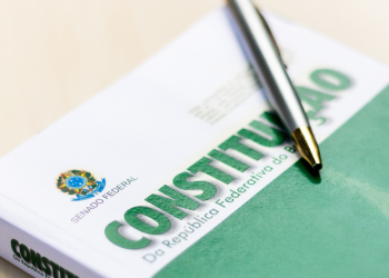 Remendos na Constituição da República Federativa do Brasil | Artigo de Vilson Antonio Romero