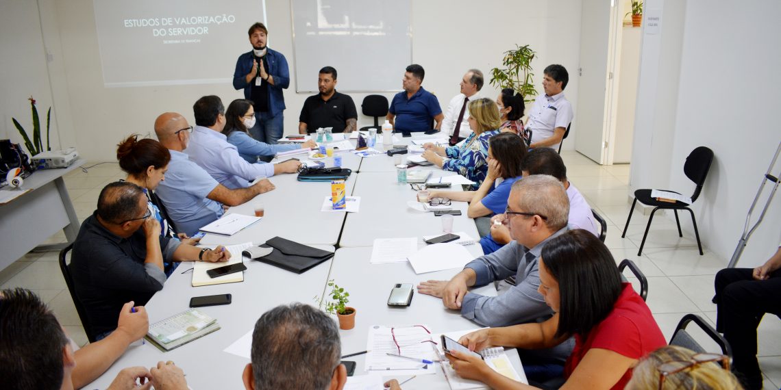 Prefeito Rogério Lins atende demanda do Sindicato e anuncia pagamento do Piso Nacional da Enfermagem