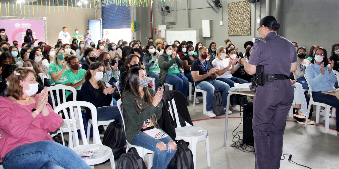 Diretora Sheila Thimóteo participa de capacitação especial aos profissionais do contraturno