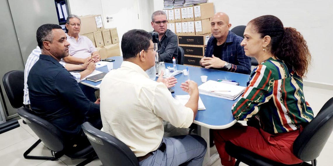 Comissão de Saúde | Reunião aborda carga horária dos técnicos em radiologia