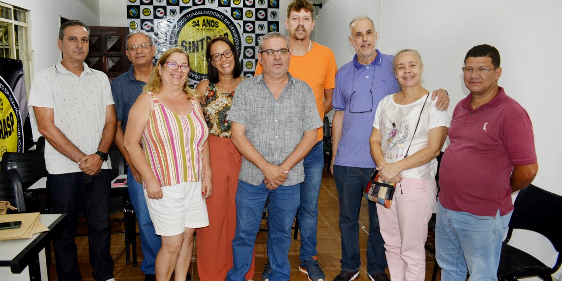 Servidores votam e elegem seus representantes para o Conselho Municipal de Educação