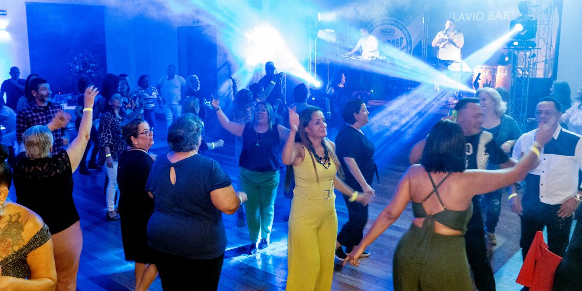 2º Bailão do Sintrasp | Mais de 400 pessoas (entre associados e familiares) celebram o Dia da Enfermagem. SUCESSO ABSOLUTO!