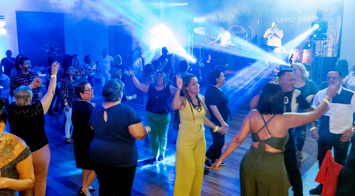 2º Bailão do Sintrasp | Mais de 400 pessoas (entre associados e familiares) celebram o Dia da Enfermagem. SUCESSO ABSOLUTO!