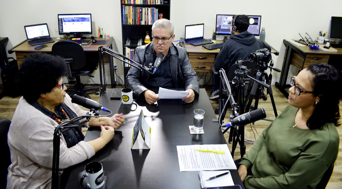 Professora Irandi Gomes destaca importância da cultura negra e luta feminina no “Podcast do Sintrasp”