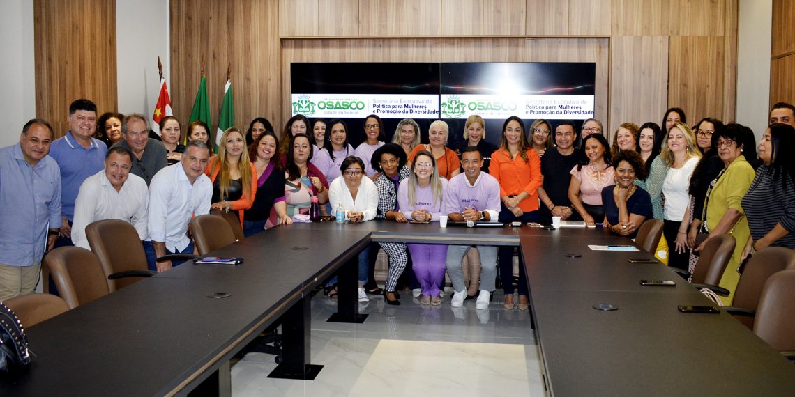 Solenidade de posse das conselheiras do CMDMO conta com a presença do prefeito, secretários e vereadores