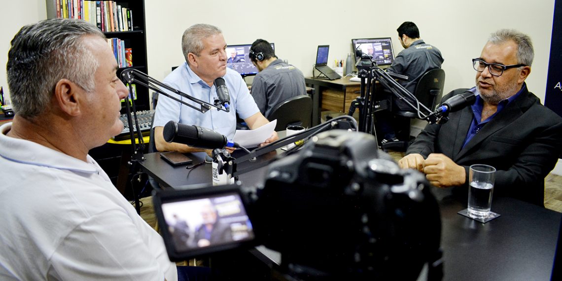Eduardo Assarito (Barueri) e Adalberto Félix (Itapecerica) participam de debate sindical no “Podcast do Sintrasp”