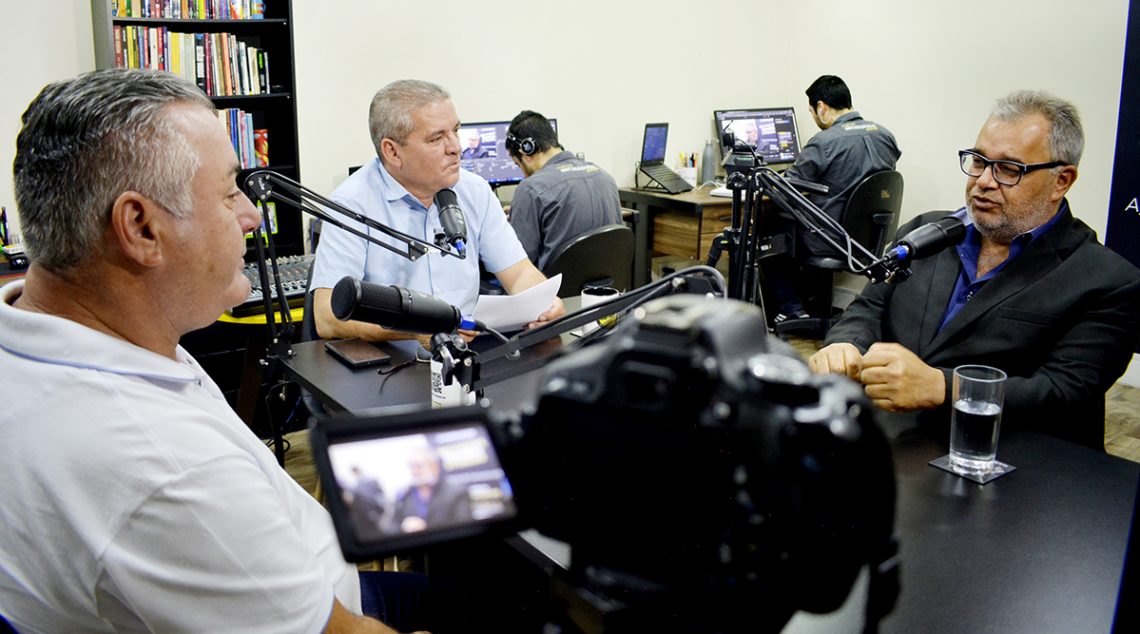 Eduardo Assarito (Barueri) e Adalberto Félix (Itapecerica) participam de debate sindical no “Podcast do Sintrasp”