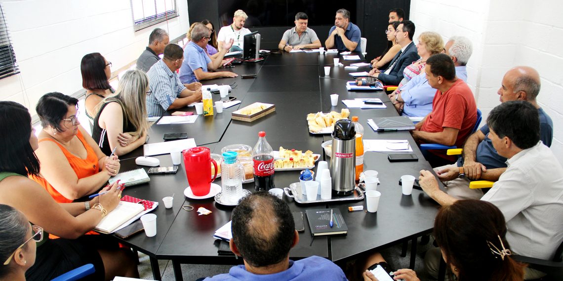 Campanha Salarial 2024 | Prefeitura ainda não apresenta índices de reajuste salarial e de benefícios