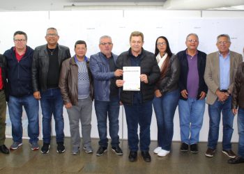 Emídio de Souza é o segundo candidato a prefeito a receber “Carta Compromisso” do Sintrasp, formulada junto aos Servidores