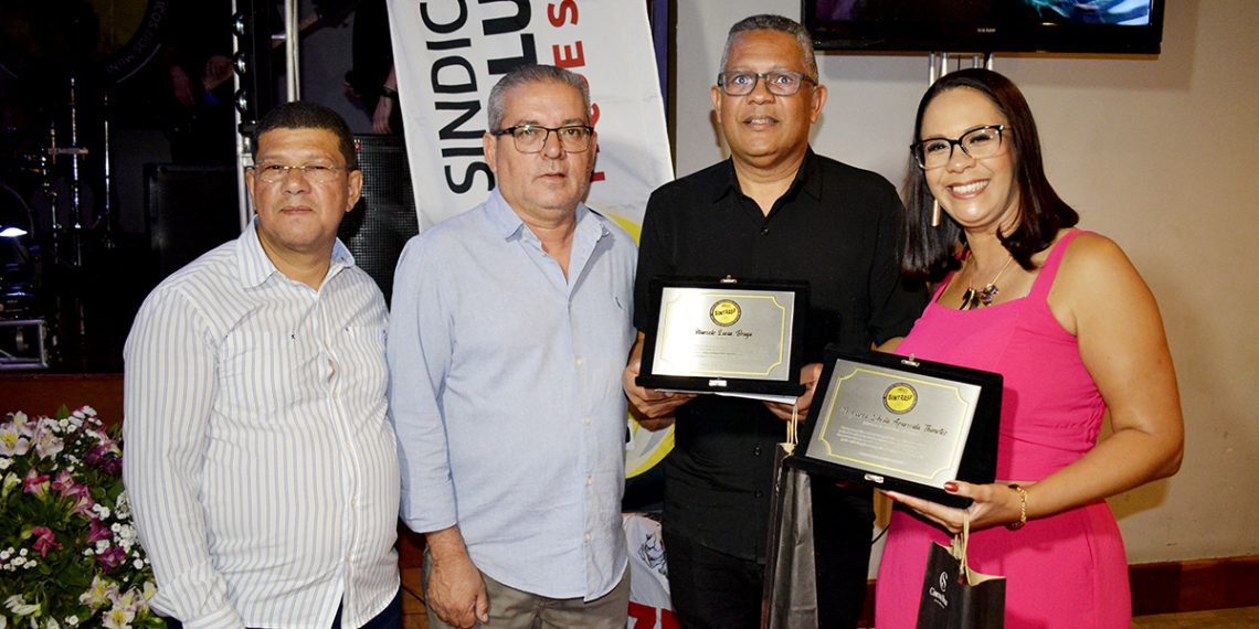 Sintrasp homenageia dirigentes e profissionais exemplares dentro do funcionalismo de Osasco durante o 4º Bailão