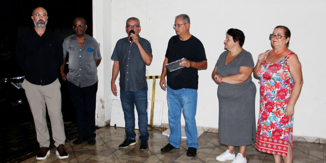 Campanha Salarial 2025 |  Servidores aprovam pré-pauta de reivindicações em assembleia. Passo decisivo!