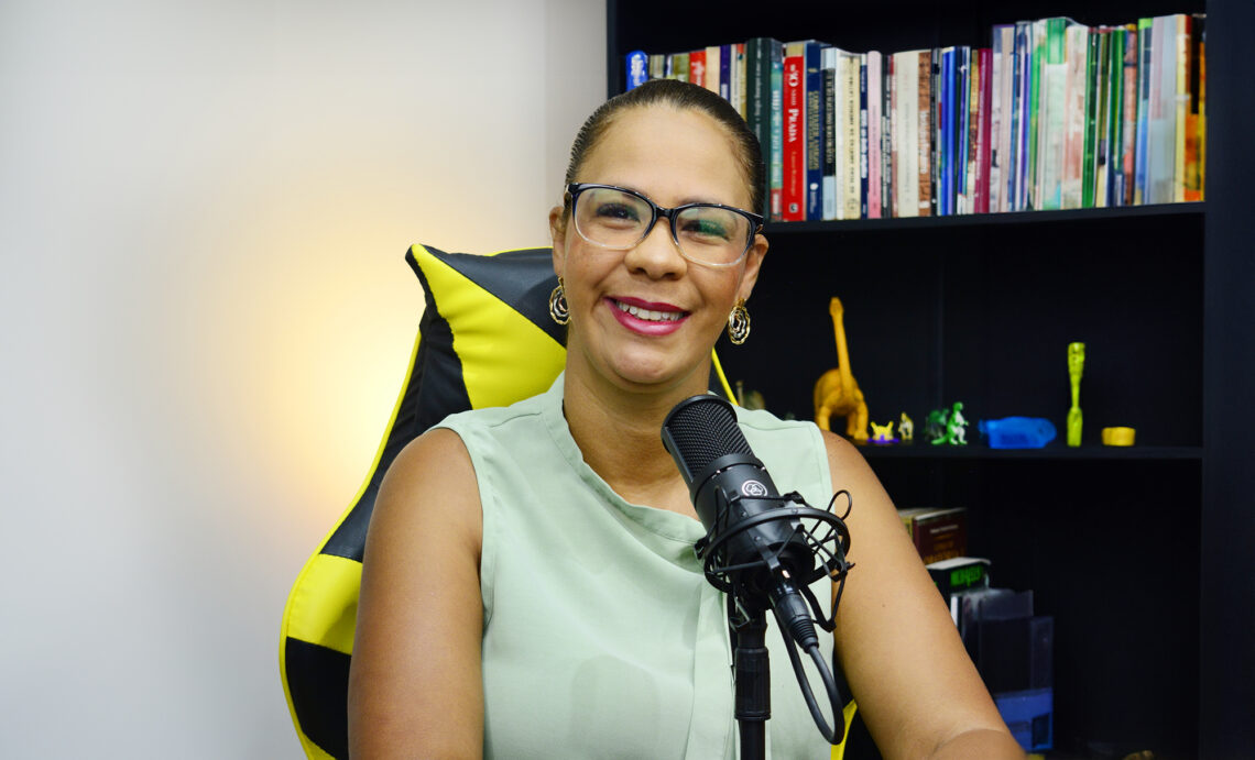 Diretora Sheila Thimóteo faz um convite especial a todas as mulheres Servidoras de Osasco. Confira!