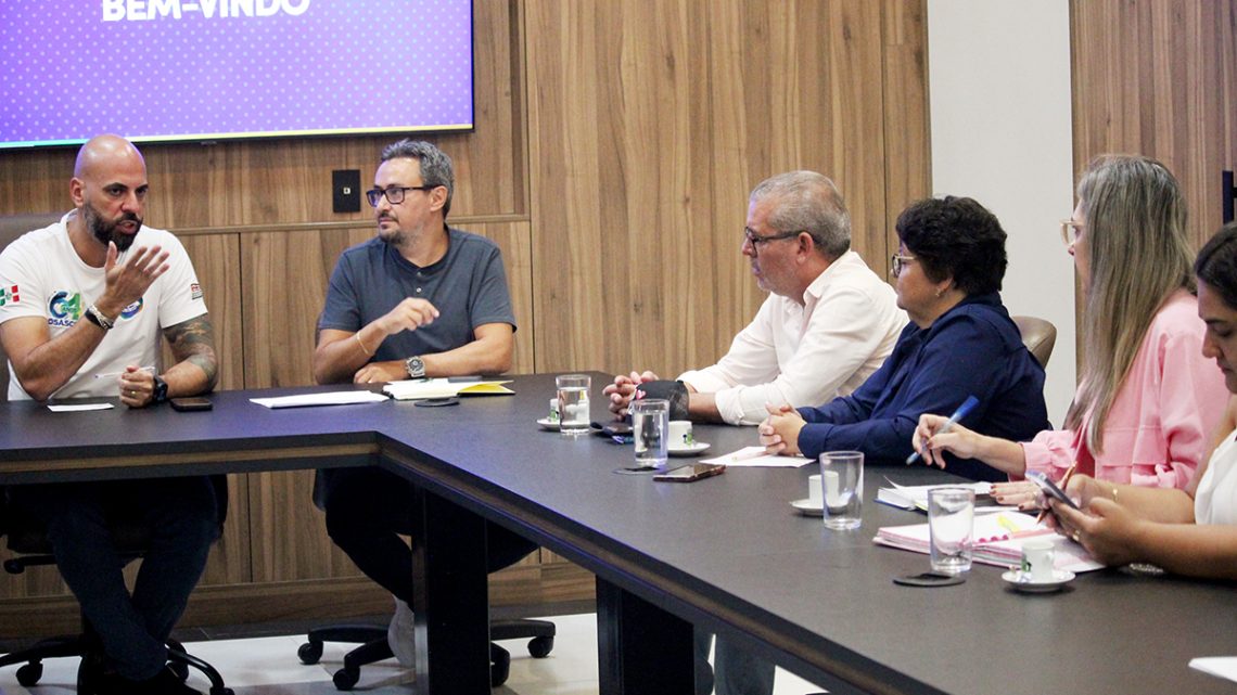 Prefeitura apresenta contraproposta de 5,5% de reajuste nos salários e no vale-alimentação. Categoria vai decidir se aceita ou não!